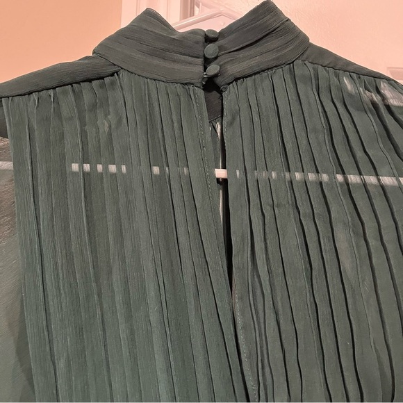 NWT EXPRESS Mock Neck Long Sleeve Pleated Waist Tiered Ruffle Mini Dress Emerald - Picture 7 of 9